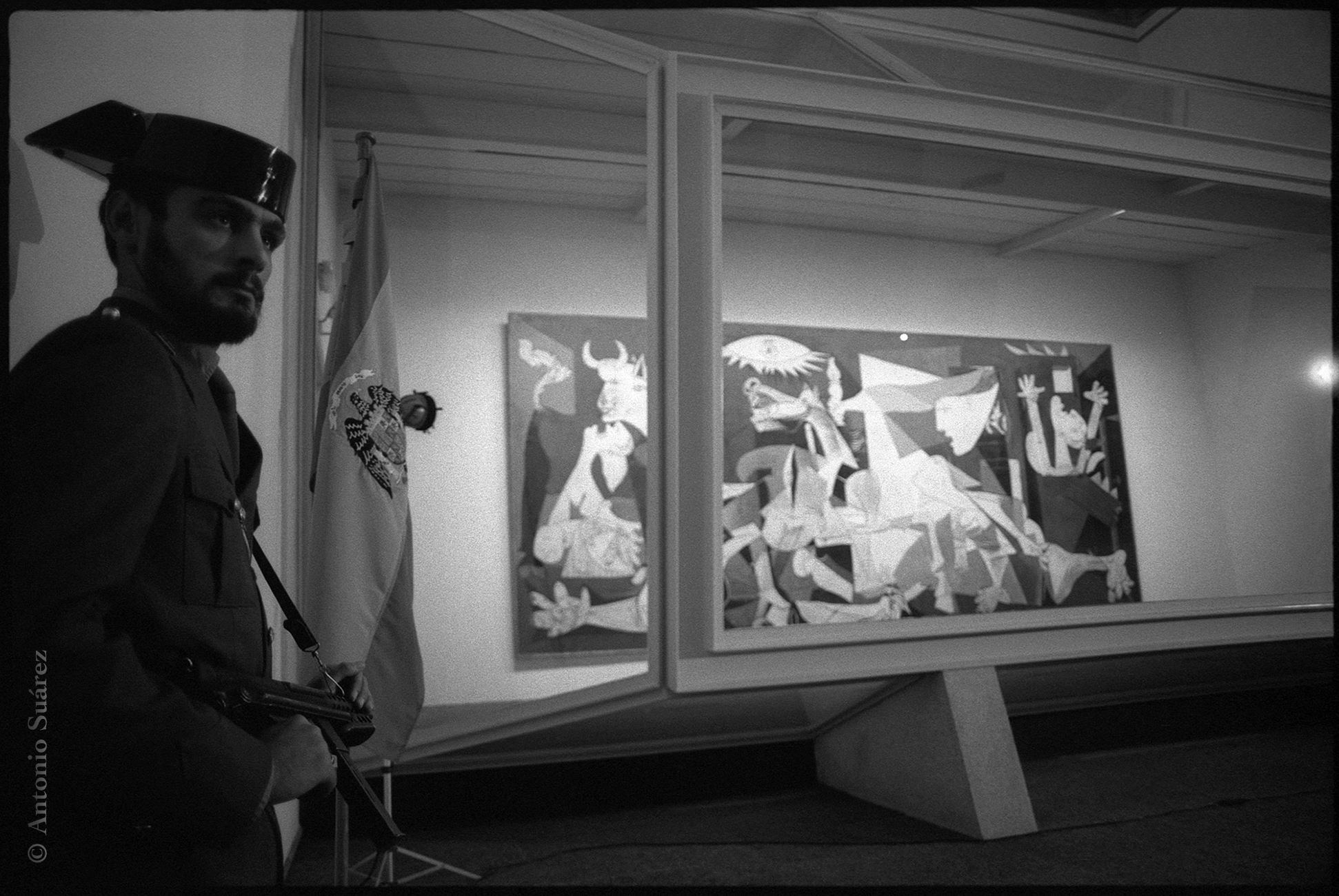 Llegada Guernica (Antonio Suárez, 1981)