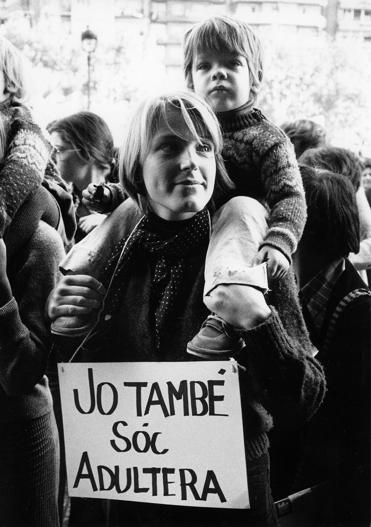 Manifestación por la despenalización del adulterio (Pilar Aymerich, 1976)