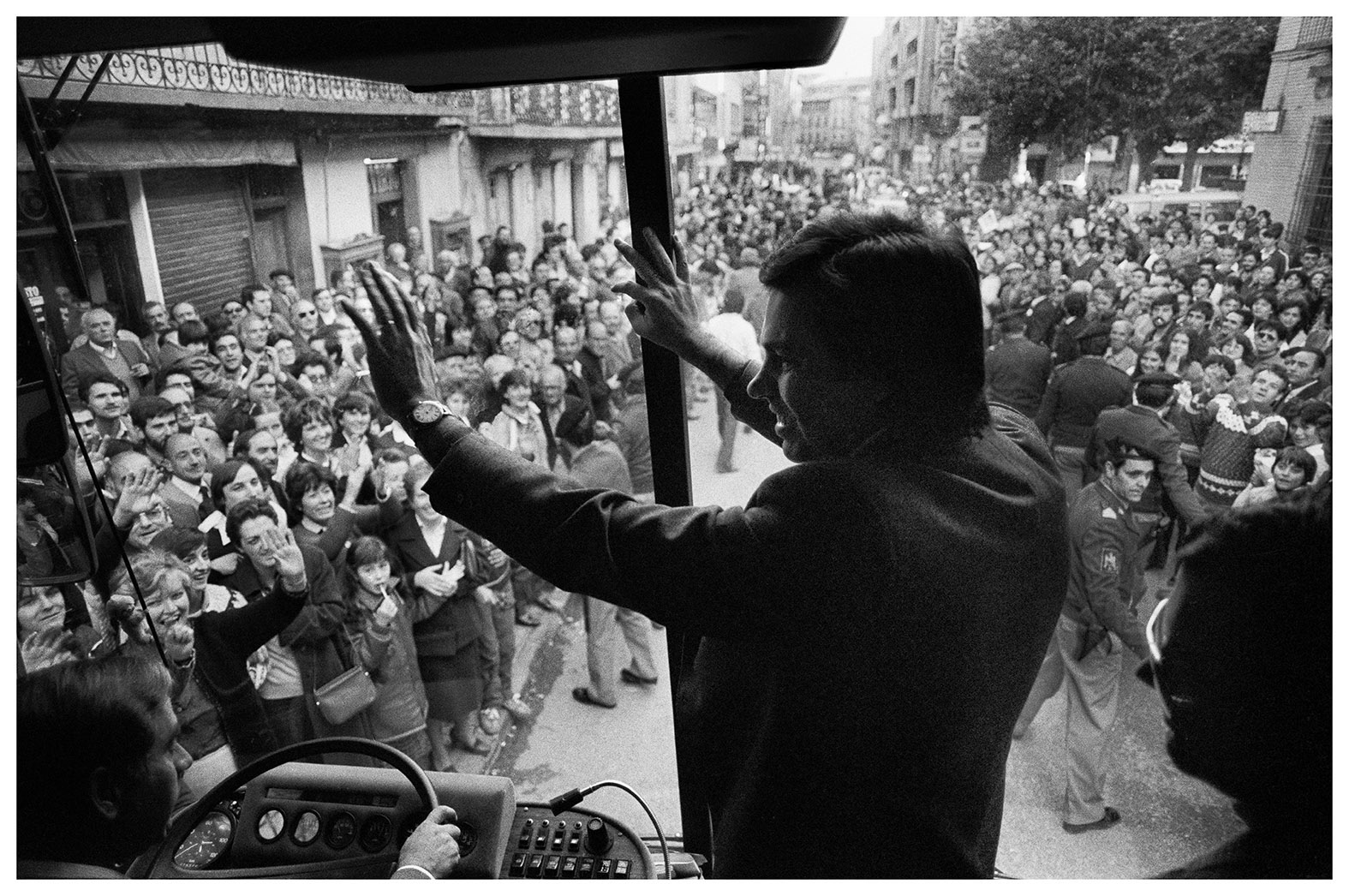 Felipe González en campaña. Huesca 1982 ©Ricardo Martín
