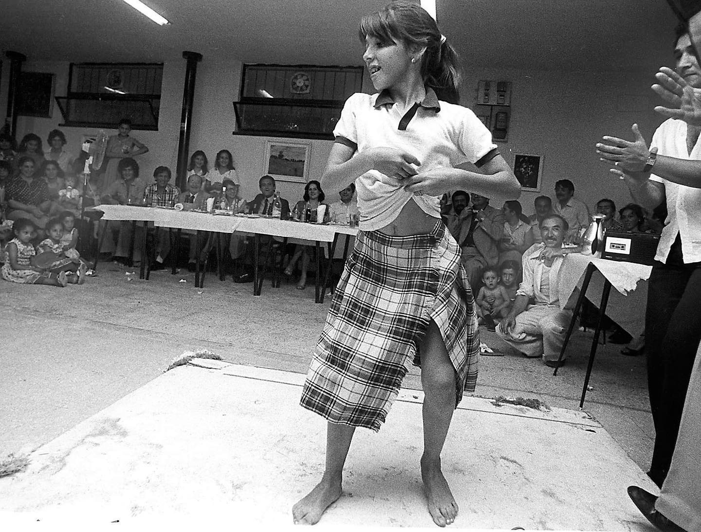 La niña que baila descalza (Pablo Juliá, 1980)