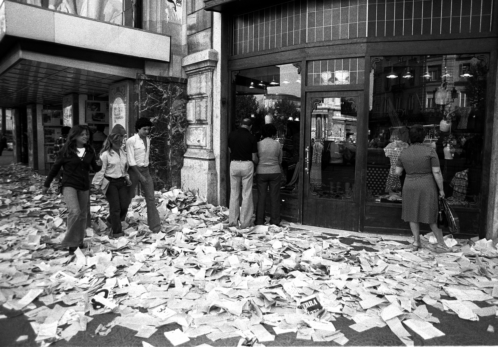 Propaganda electoral. Barcelona, 1977 © Archivo Colita Fotografía
