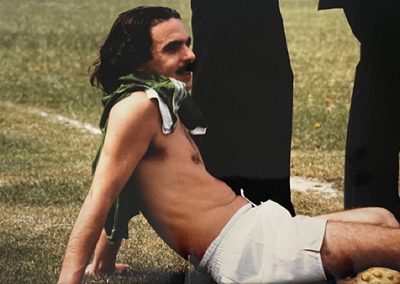 José María Aznar en el campo de fútbol