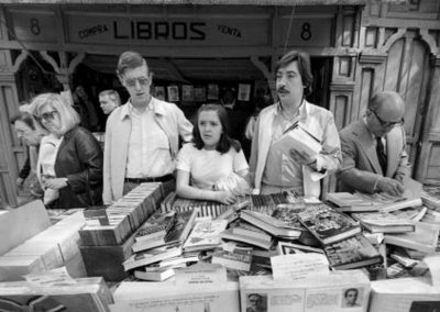 Puesto de libreros en la Cuesta de Moyano